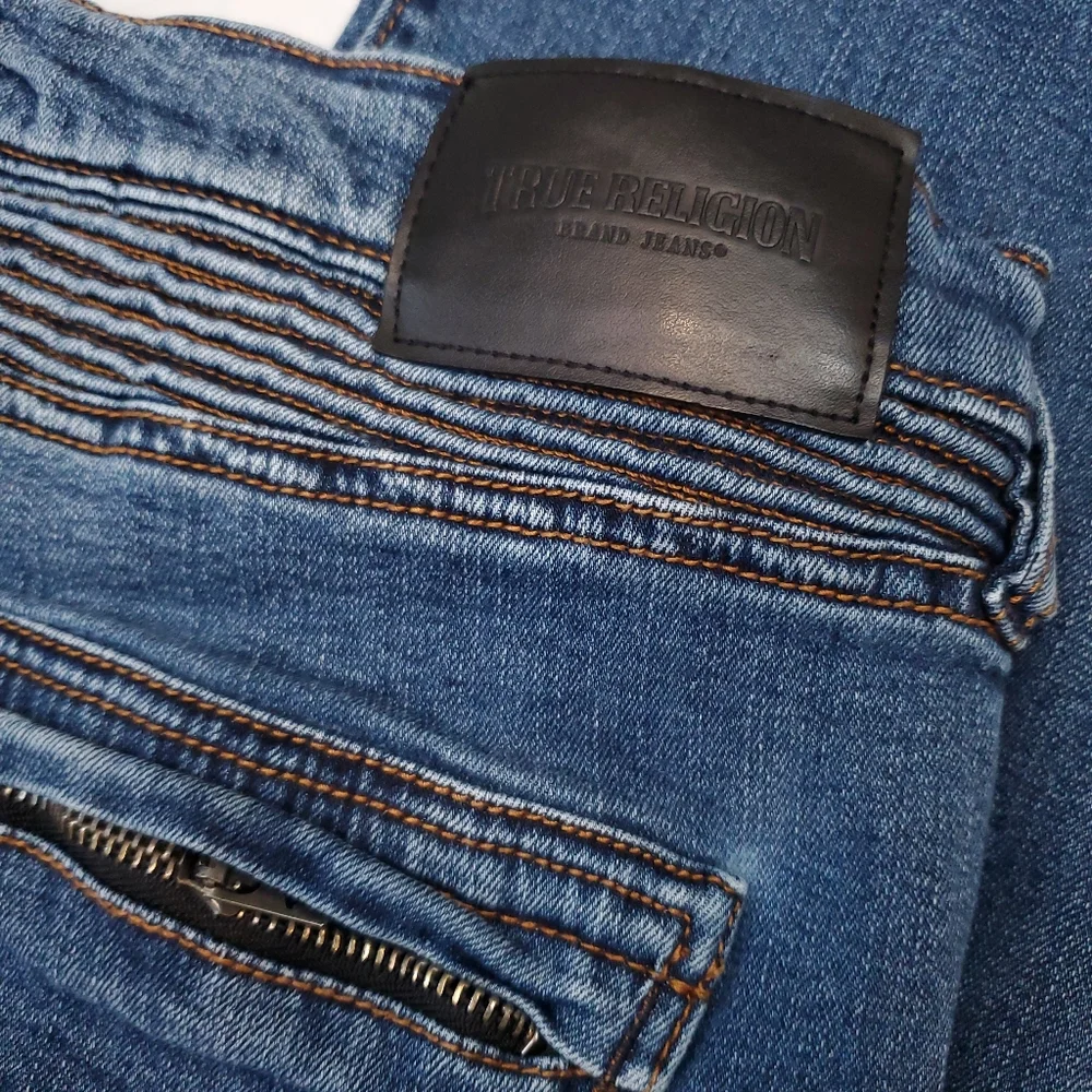 True Religion Men's Moto Blue Jeans ROCCO RELAXED SKINNY Size 40 Zip Pockets